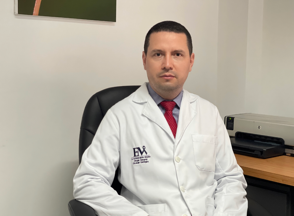 Dr. Esteban Mora
